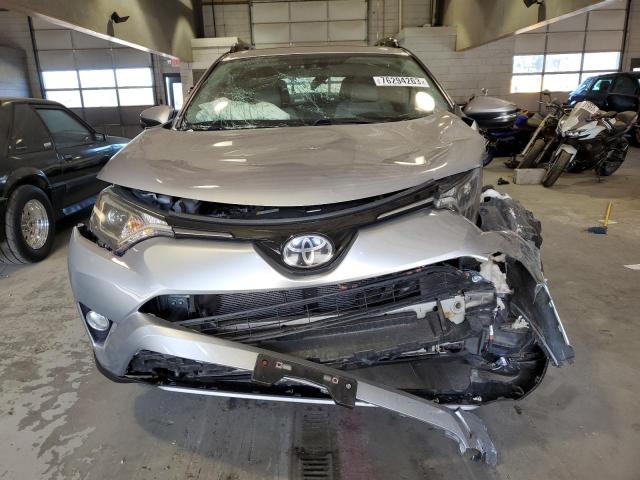 Photo 4 VIN: 2T3RFREV8HW611111 - TOYOTA RAV4 