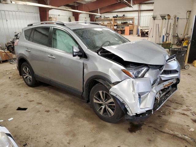 Photo 3 VIN: 2T3RFREV8JW761886 - TOYOTA RAV4 