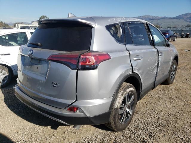 Photo 3 VIN: 2T3RFREV8JW813565 - TOYOTA RAV4 ADVEN 