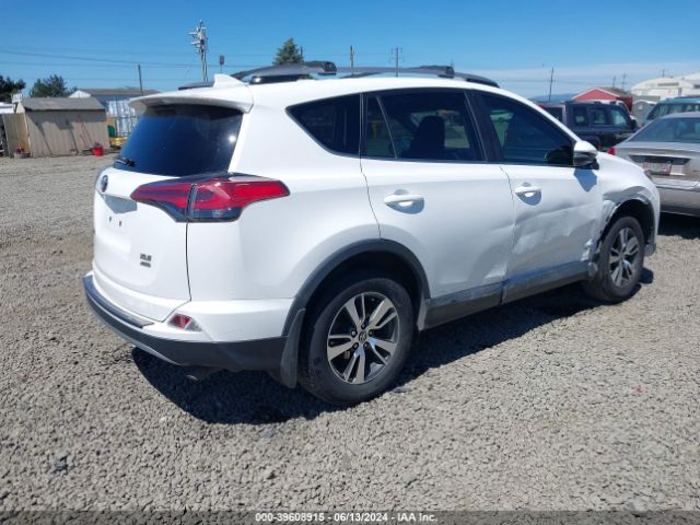 Photo 3 VIN: 2T3RFREV8JW851622 - TOYOTA RAV4 