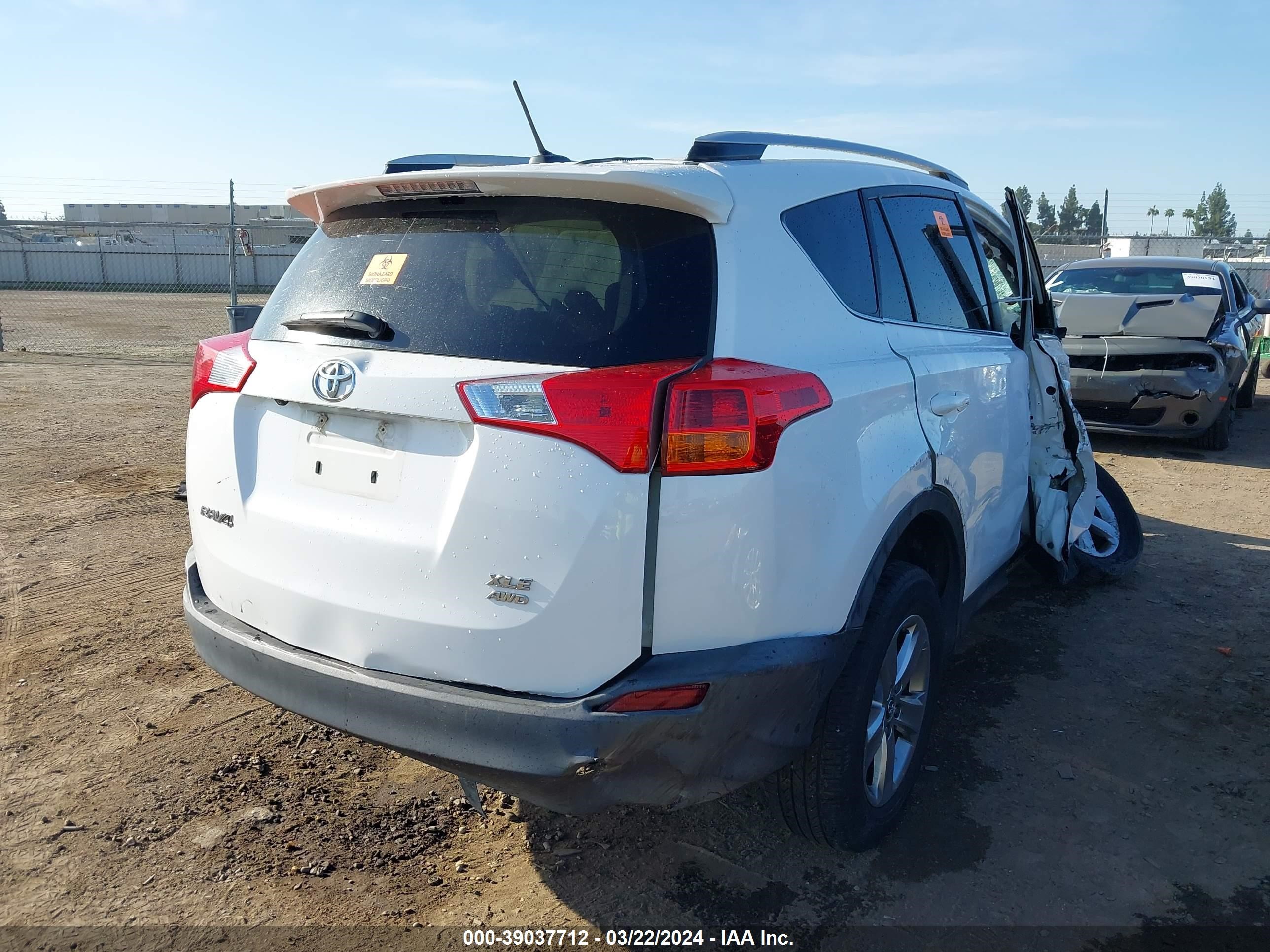 Photo 3 VIN: 2T3RFREV9FW341643 - TOYOTA RAV 4 