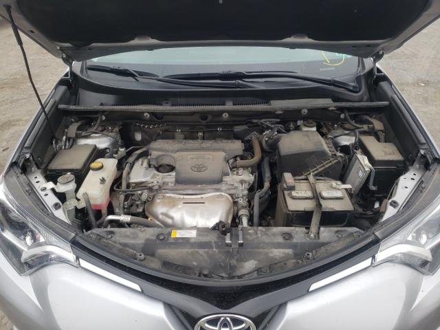 Photo 6 VIN: 2T3RFREV9GW515230 - TOYOTA RAV4 XLE 