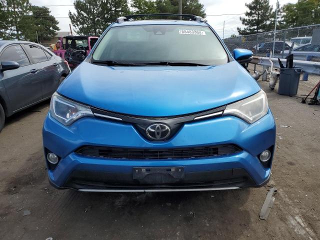 Photo 4 VIN: 2T3RFREV9HW562095 - TOYOTA RAV4 XLE 