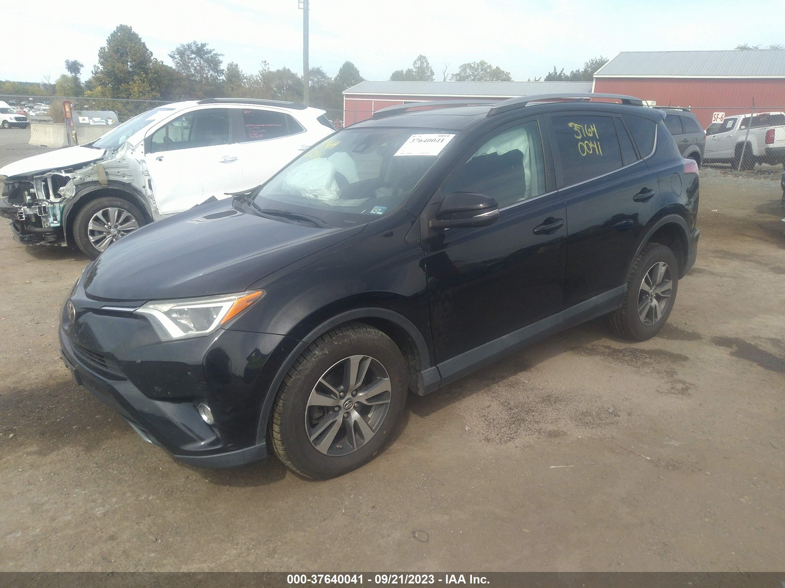 Photo 1 VIN: 2T3RFREV9HW644246 - TOYOTA RAV 4 