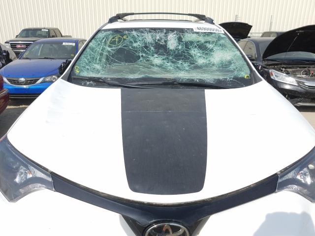 Photo 8 VIN: 2T3RFREV9JW702099 - TOYOTA RAV4 ADVEN 