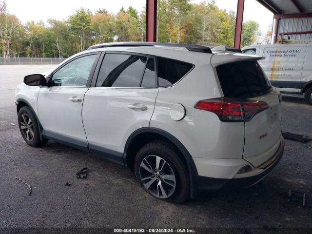 Photo 2 VIN: 2T3RFREV9JW744451 - TOYOTA RAV4 