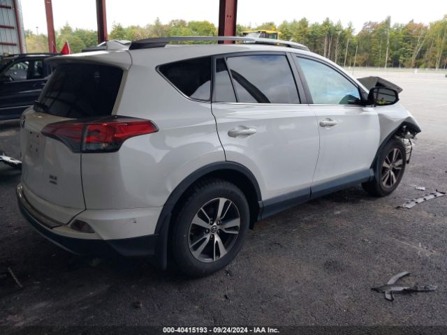 Photo 3 VIN: 2T3RFREV9JW744451 - TOYOTA RAV4 