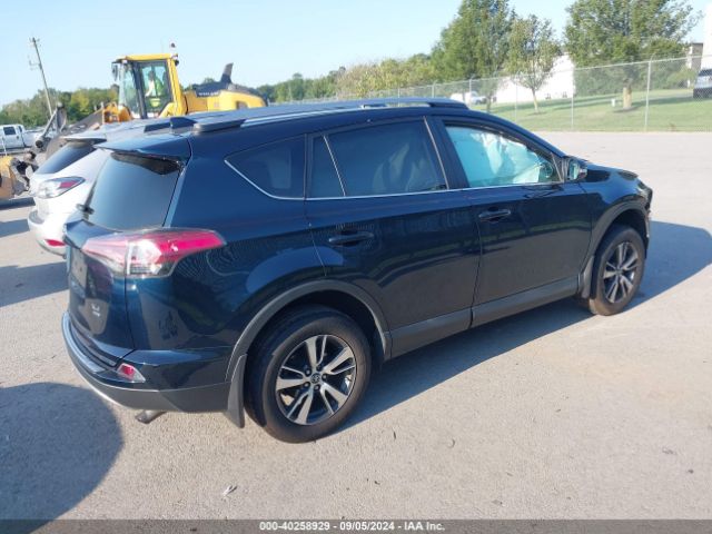 Photo 3 VIN: 2T3RFREV9JW748581 - TOYOTA RAV4 