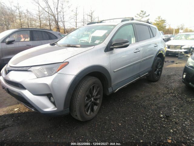 Photo 1 VIN: 2T3RFREV9JW777546 - TOYOTA RAV4 