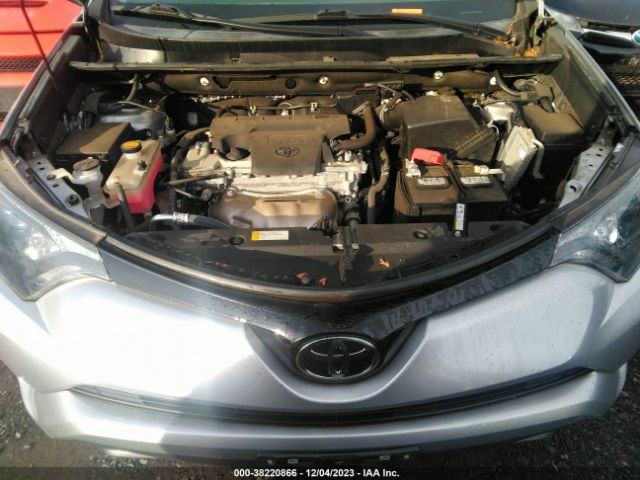 Photo 9 VIN: 2T3RFREV9JW777546 - TOYOTA RAV4 