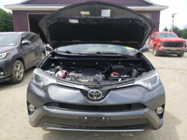 Photo 11 VIN: 2T3RFREV9JW823859 - TOYOTA RAV4 