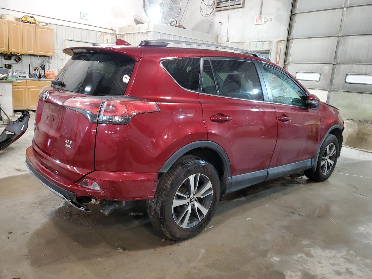 Photo 2 VIN: 2T3RFREV9JW852858 - TOYOTA RAV 4 