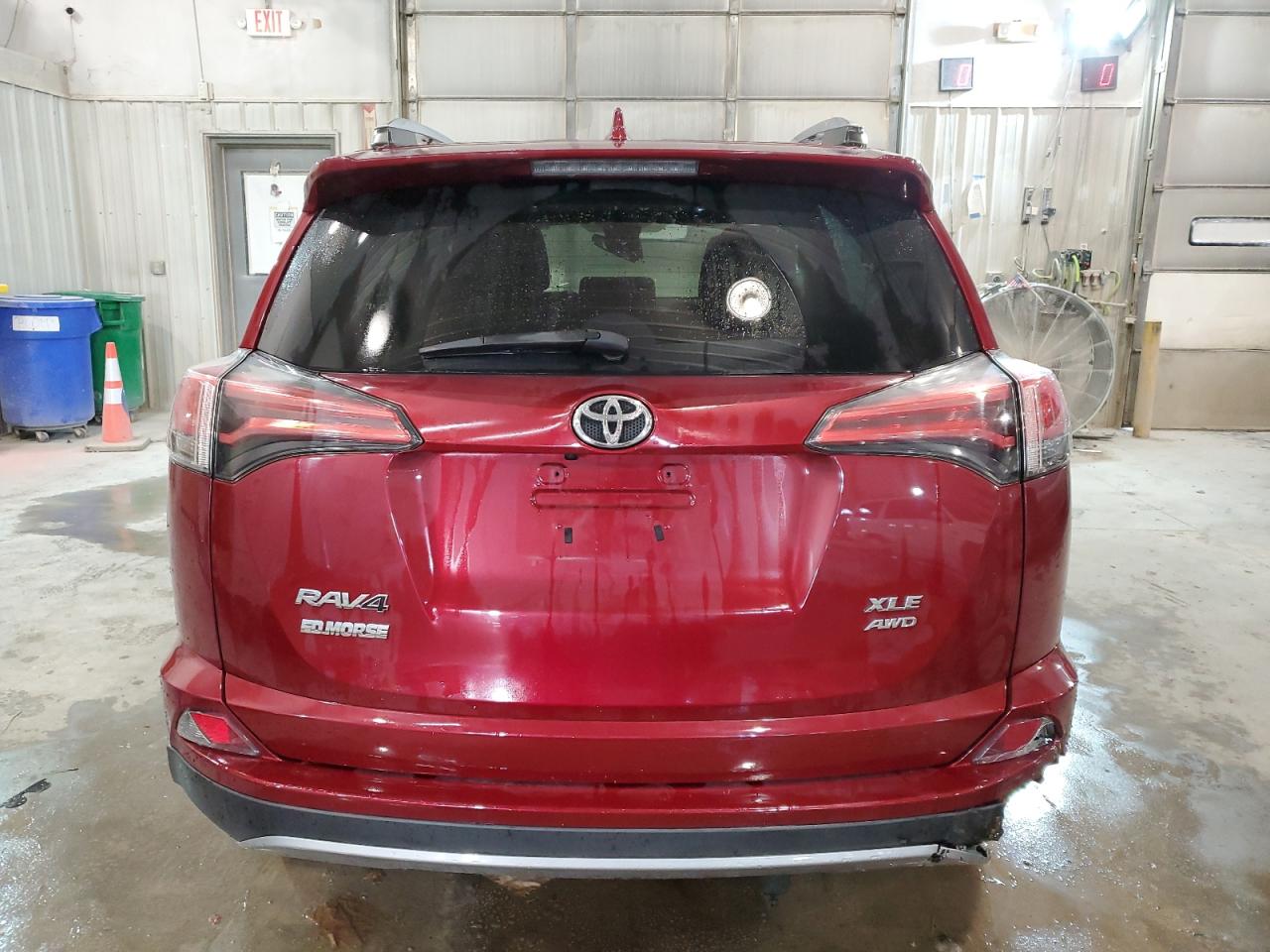 Photo 5 VIN: 2T3RFREV9JW852858 - TOYOTA RAV 4 