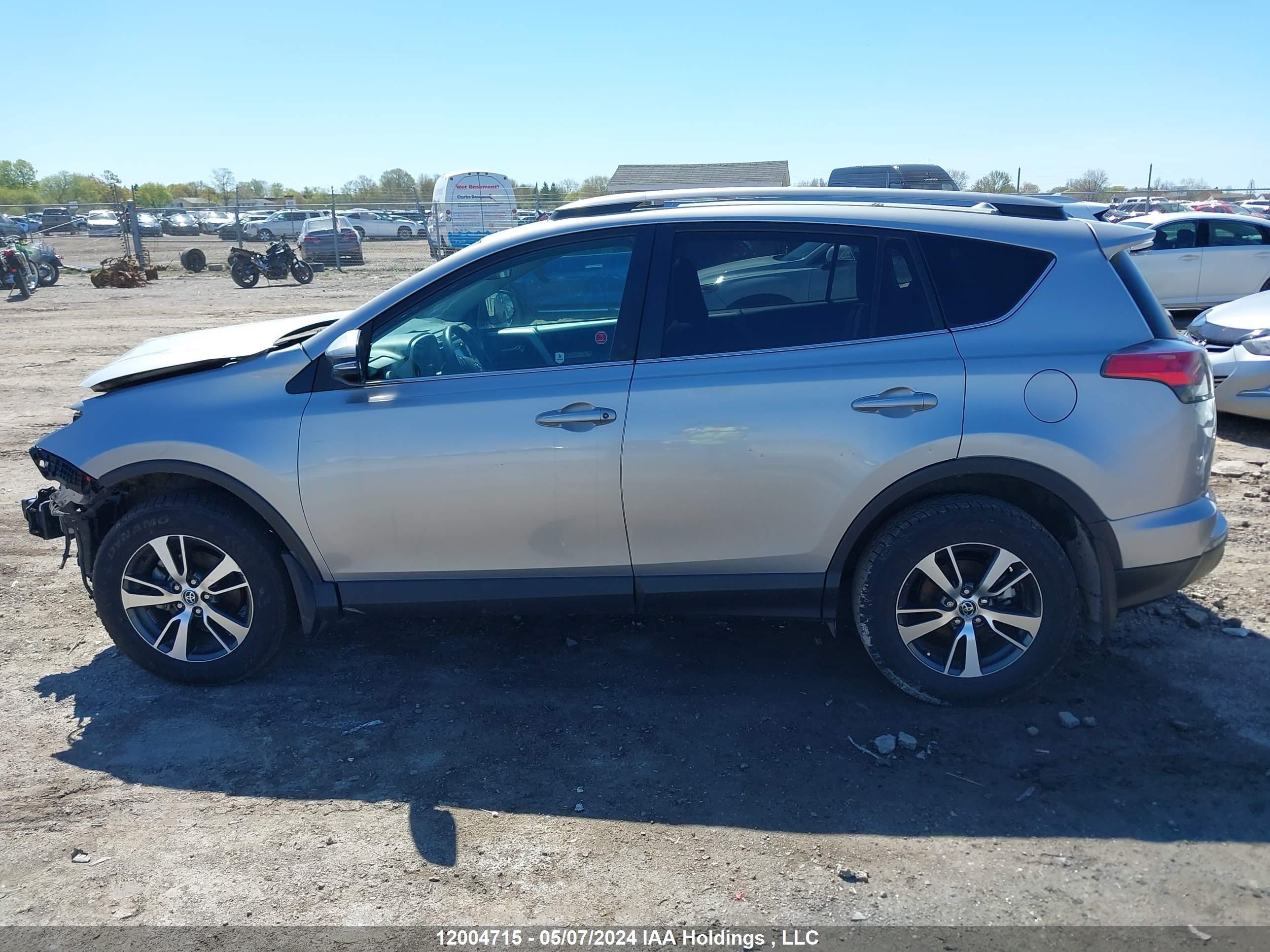 Photo 14 VIN: 2T3RFREV9JW855095 - TOYOTA RAV 4 