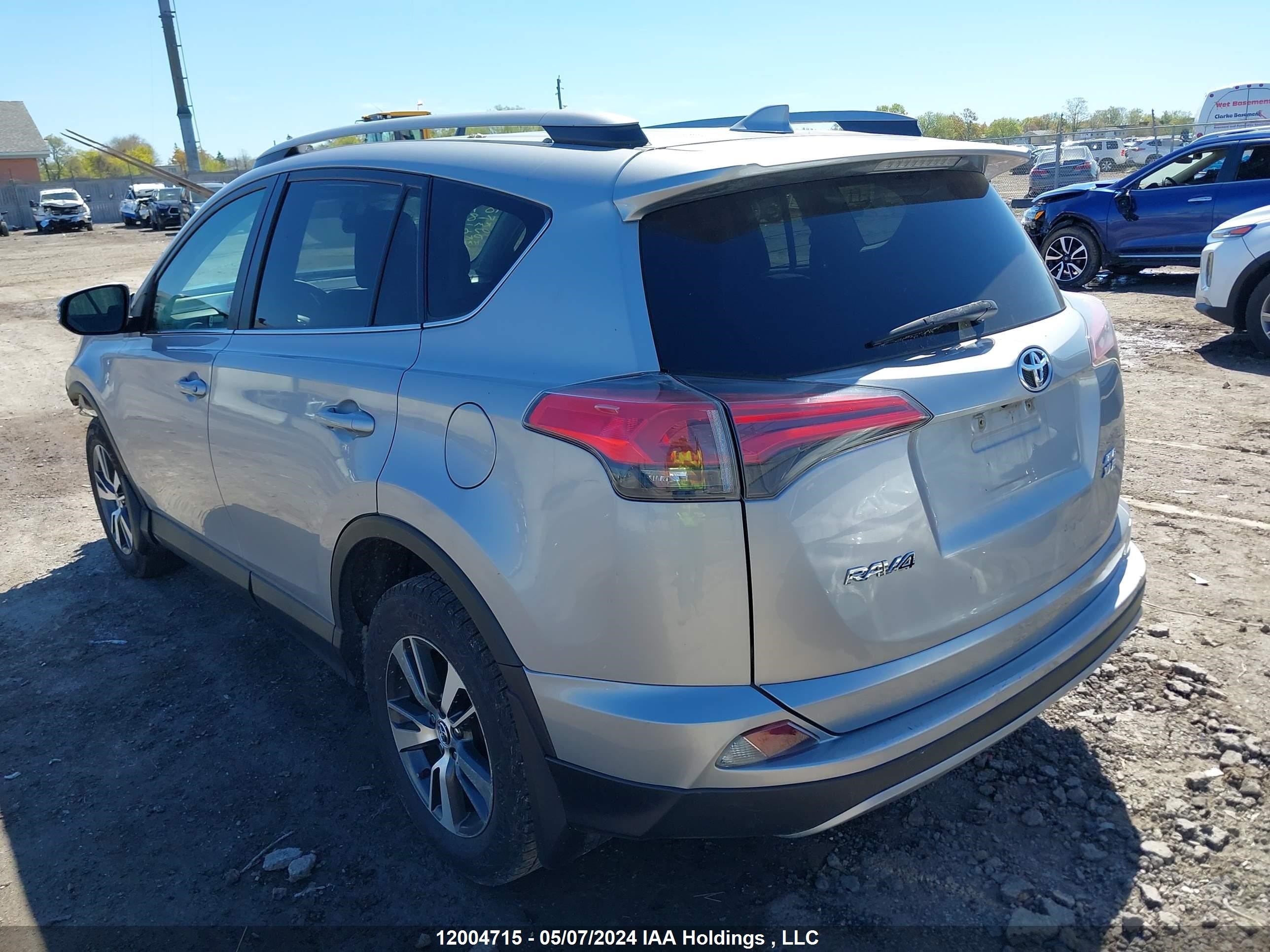 Photo 2 VIN: 2T3RFREV9JW855095 - TOYOTA RAV 4 