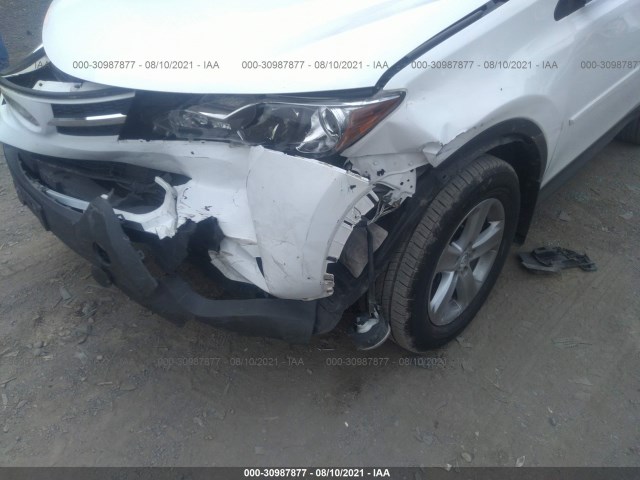 Photo 5 VIN: 2T3RFREVXEW151798 - TOYOTA RAV4 