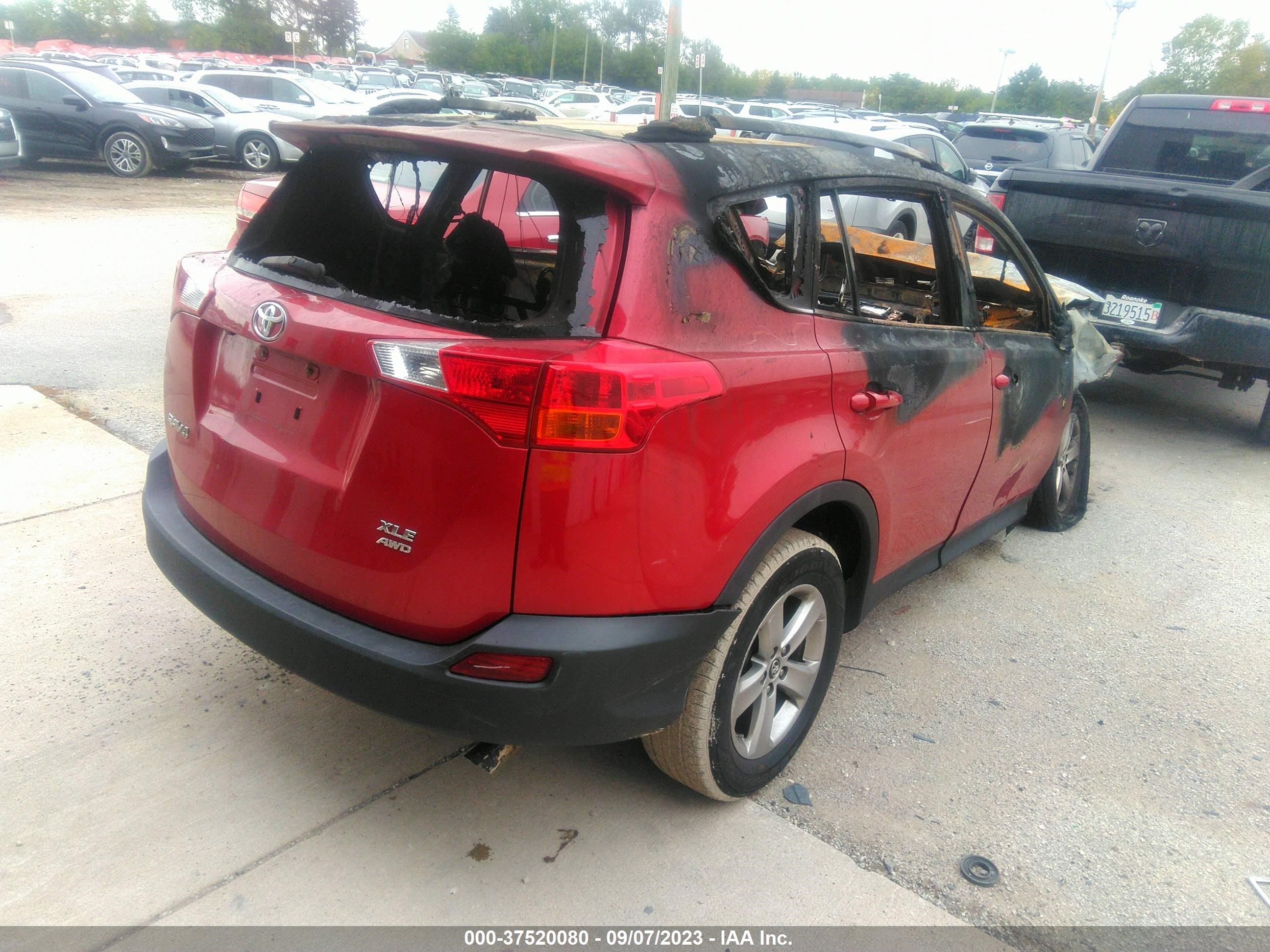 Photo 3 VIN: 2T3RFREVXFW229532 - TOYOTA RAV 4 