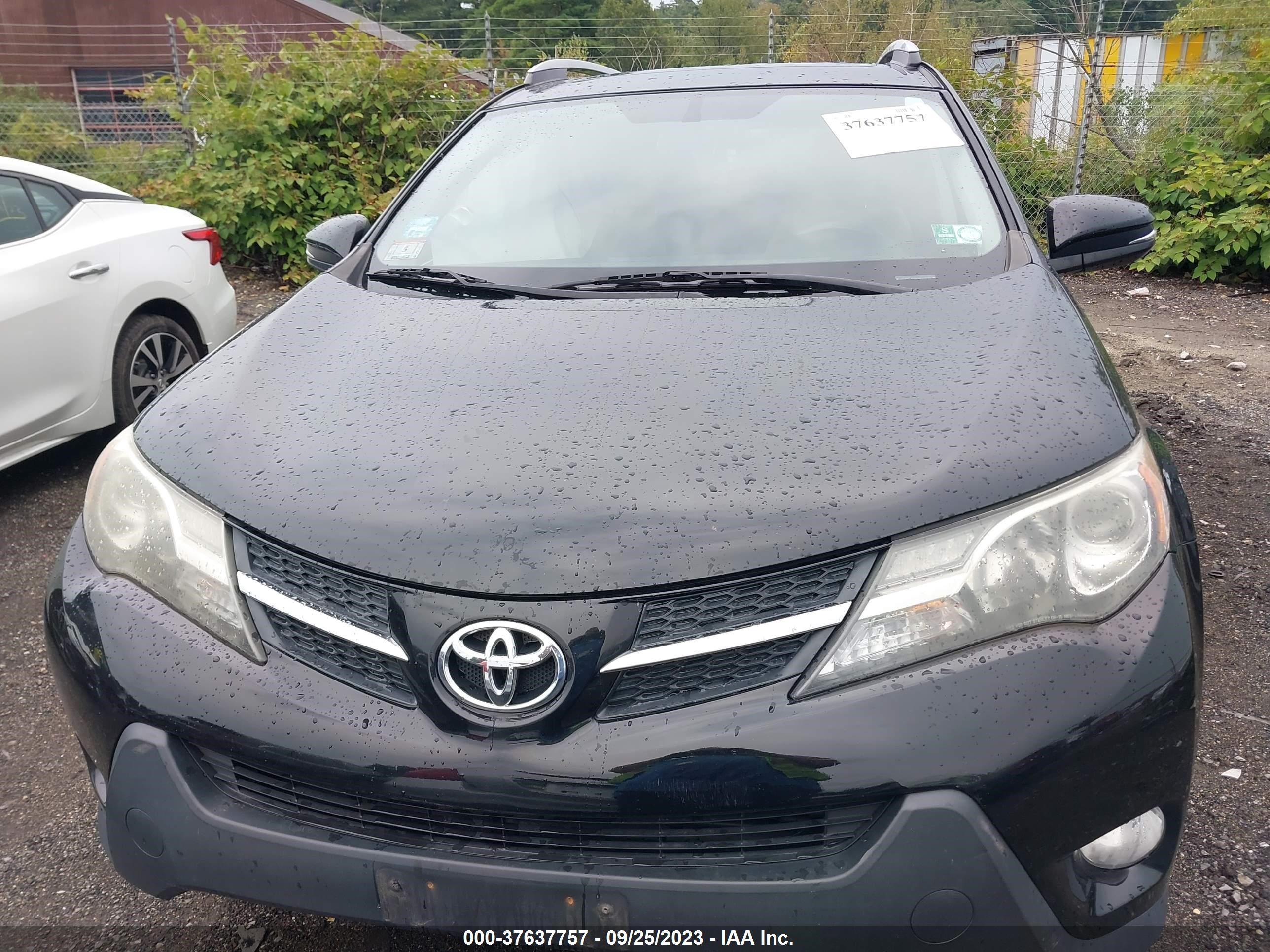 Photo 11 VIN: 2T3RFREVXFW232656 - TOYOTA RAV 4 