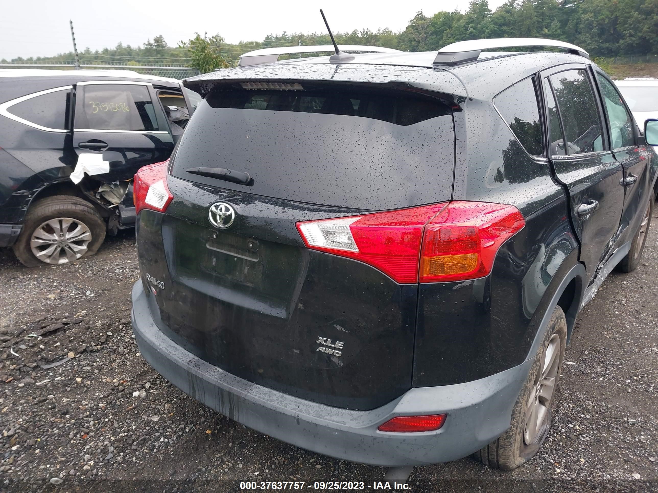 Photo 15 VIN: 2T3RFREVXFW232656 - TOYOTA RAV 4 