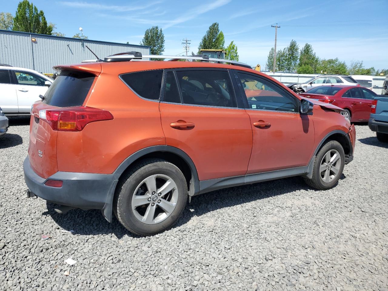 Photo 2 VIN: 2T3RFREVXFW242832 - TOYOTA RAV 4 