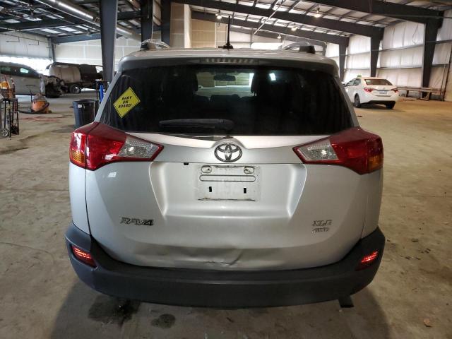 Photo 5 VIN: 2T3RFREVXFW398868 - TOYOTA RAV4 XLE 