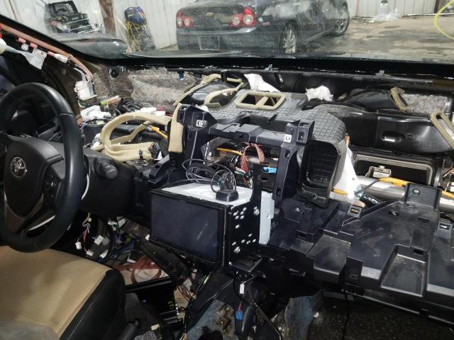 Photo 8 VIN: 2T3RFREVXGW509520 - TOYOTA RAV4 XLE 