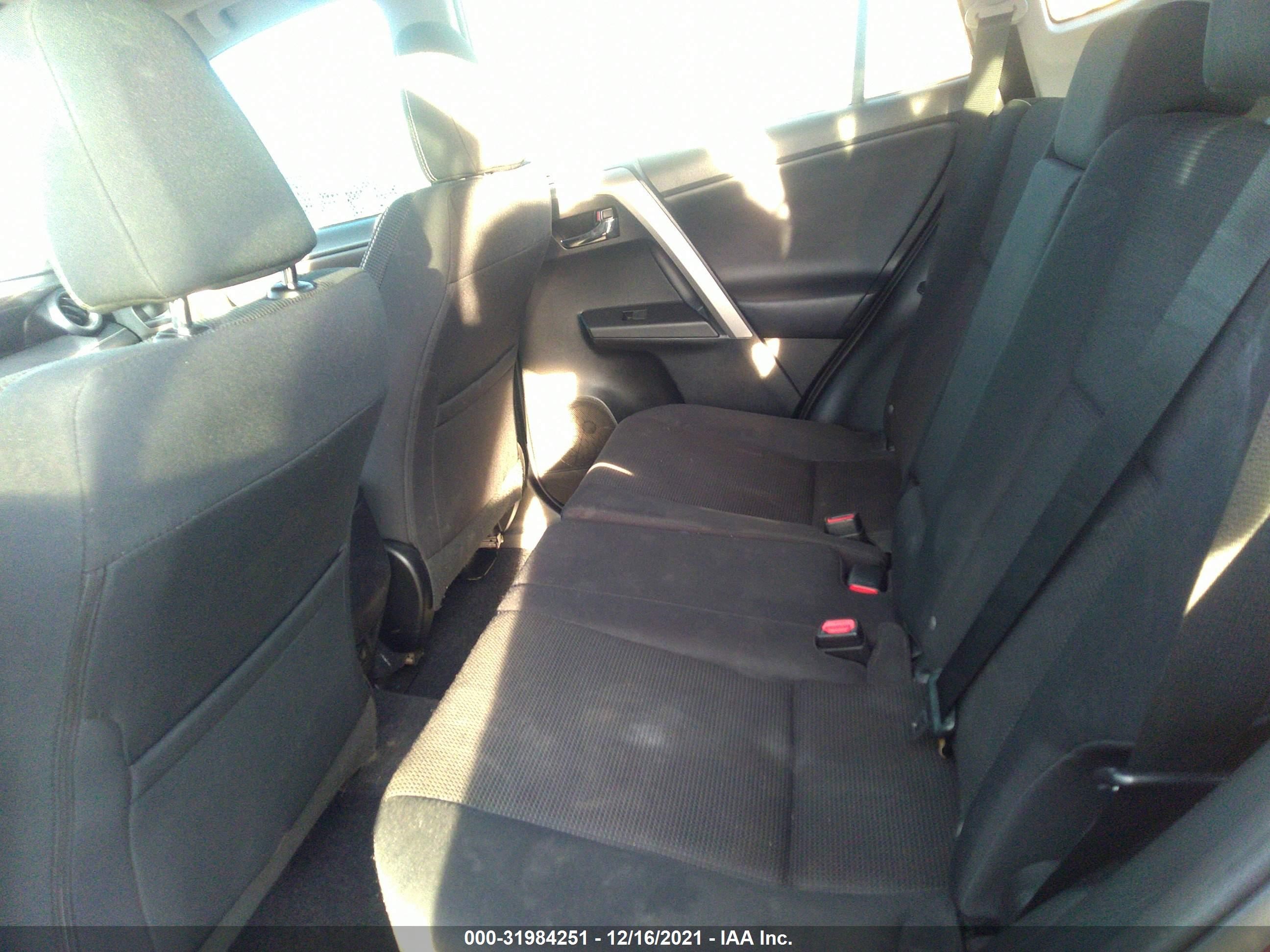 Photo 7 VIN: 2T3RFREVXGW537544 - TOYOTA RAV 4 