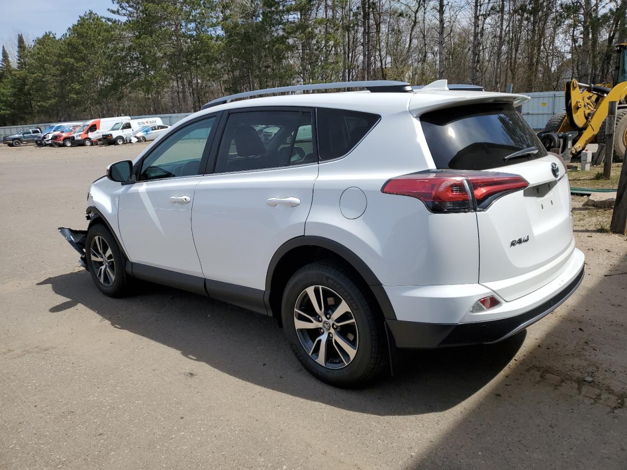 Photo 1 VIN: 2T3RFREVXHW621946 - TOYOTA RAV 4 