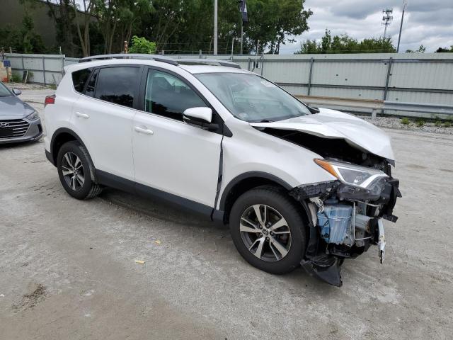 Photo 3 VIN: 2T3RFREVXHW667390 - TOYOTA RAV4 XLE 