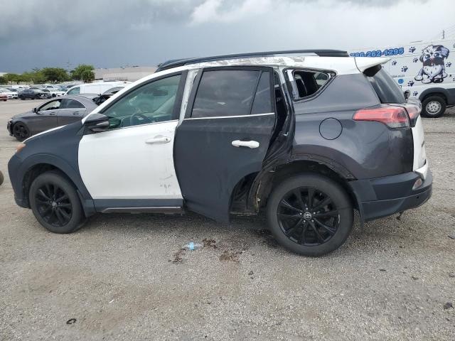 Photo 1 VIN: 2T3RFREVXJW718408 - TOYOTA RAV4 ADVEN 