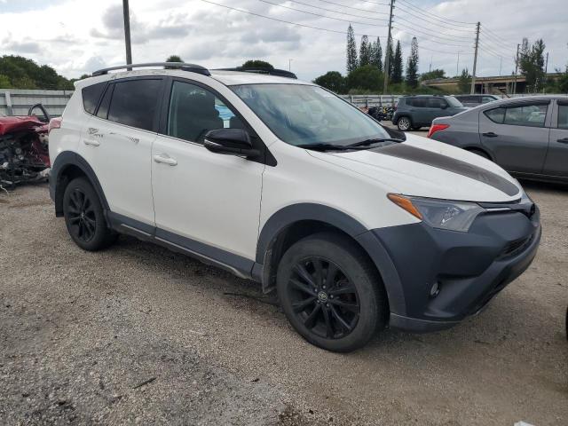 Photo 3 VIN: 2T3RFREVXJW718408 - TOYOTA RAV4 ADVEN 