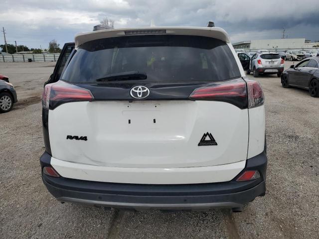 Photo 5 VIN: 2T3RFREVXJW718408 - TOYOTA RAV4 ADVEN 