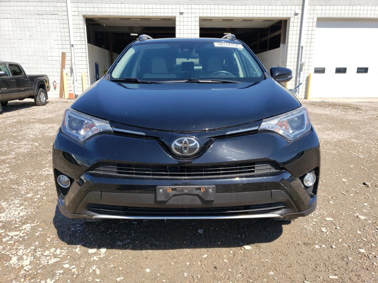 Photo 4 VIN: 2T3RFREVXJW757791 - TOYOTA RAV 4 