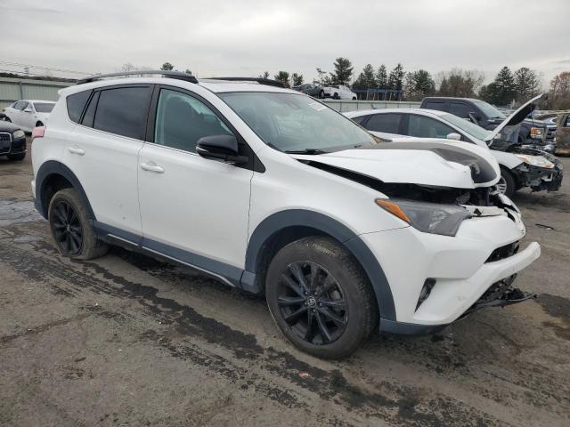 Photo 3 VIN: 2T3RFREVXJW765082 - TOYOTA RAV4 ADVEN 