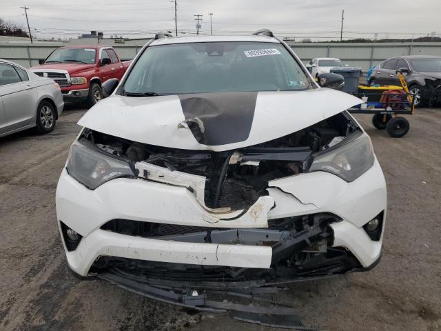 Photo 4 VIN: 2T3RFREVXJW765082 - TOYOTA RAV4 ADVEN 