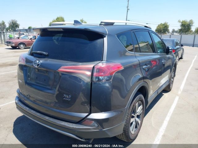 Photo 3 VIN: 2T3RFREVXJW811722 - TOYOTA RAV4 