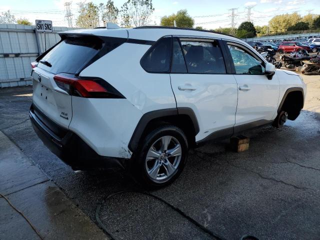 Photo 2 VIN: 2T3RWRFV5RW197611 - TOYOTA RAV4 XLE 