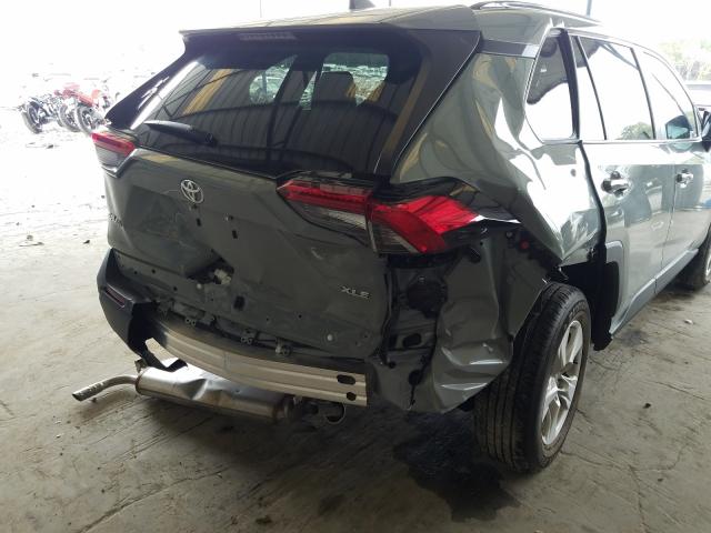 Photo 8 VIN: 2T3W1RFV0LC054947 - TOYOTA RAV4 XLE 