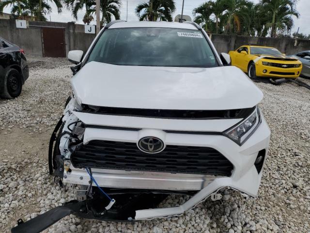 Photo 4 VIN: 2T3W1RFV0MC136940 - TOYOTA RAV4 XLE 