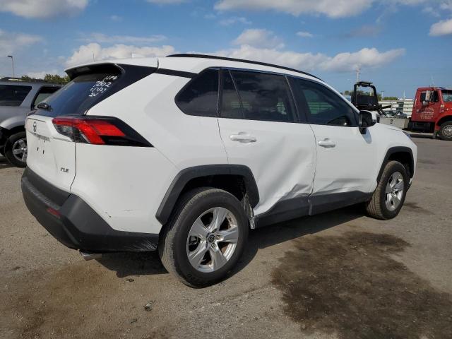 Photo 2 VIN: 2T3W1RFV0MC167802 - TOYOTA RAV4 XLE 