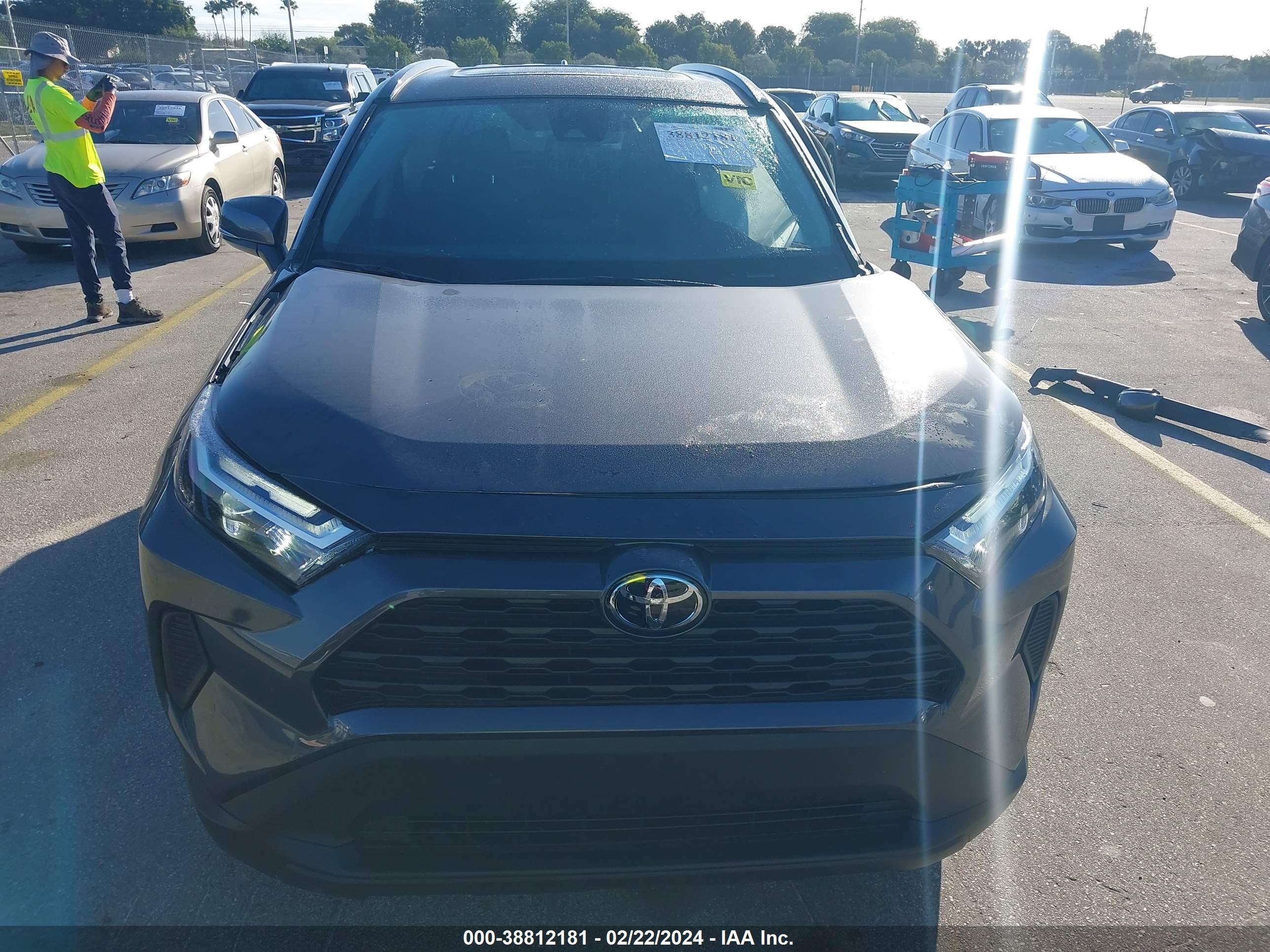 Photo 11 VIN: 2T3W1RFV0RC254025 - TOYOTA RAV 4 