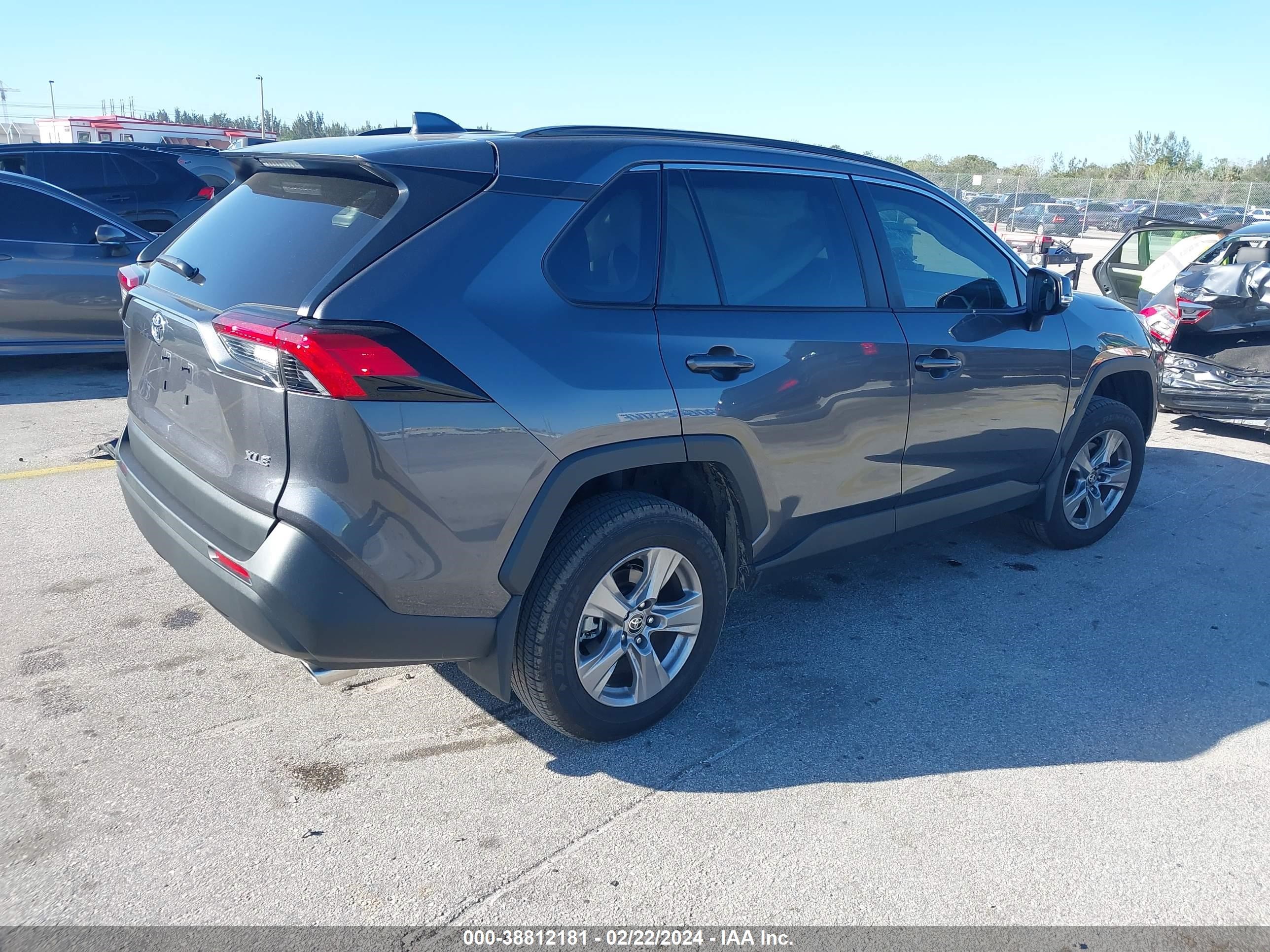 Photo 3 VIN: 2T3W1RFV0RC254025 - TOYOTA RAV 4 