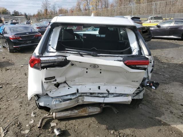 Photo 5 VIN: 2T3W1RFV0RW330373 - TOYOTA RAV4 XLE 