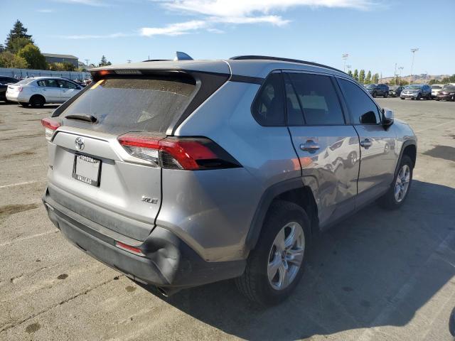 Photo 2 VIN: 2T3W1RFV1KC013631 - TOYOTA RAV4 XLE 