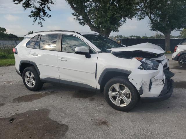 Photo 3 VIN: 2T3W1RFV1MC167856 - TOYOTA RAV4 XLE 