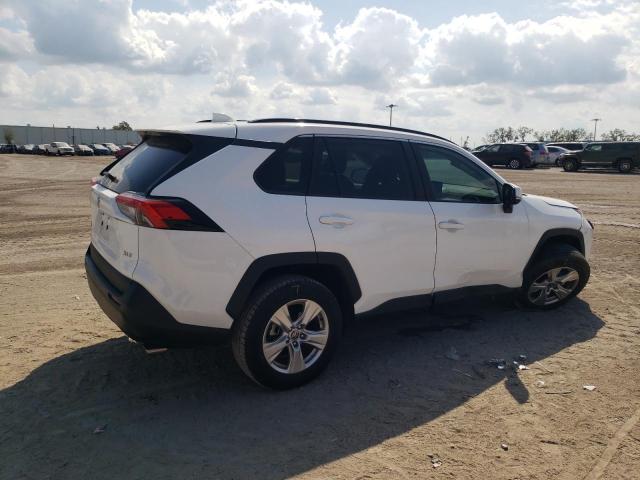 Photo 2 VIN: 2T3W1RFV1MW177723 - TOYOTA RAV4 XLE 