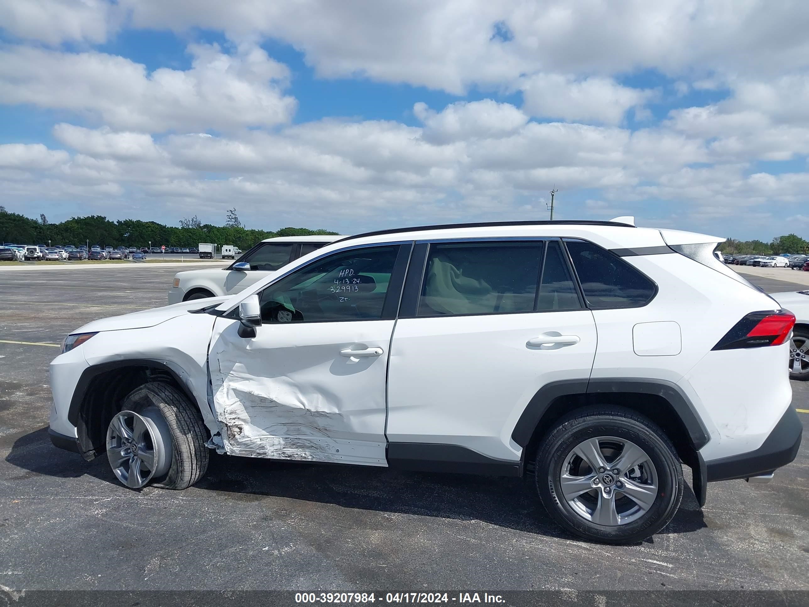 Photo 13 VIN: 2T3W1RFV1RW329913 - TOYOTA RAV 4 