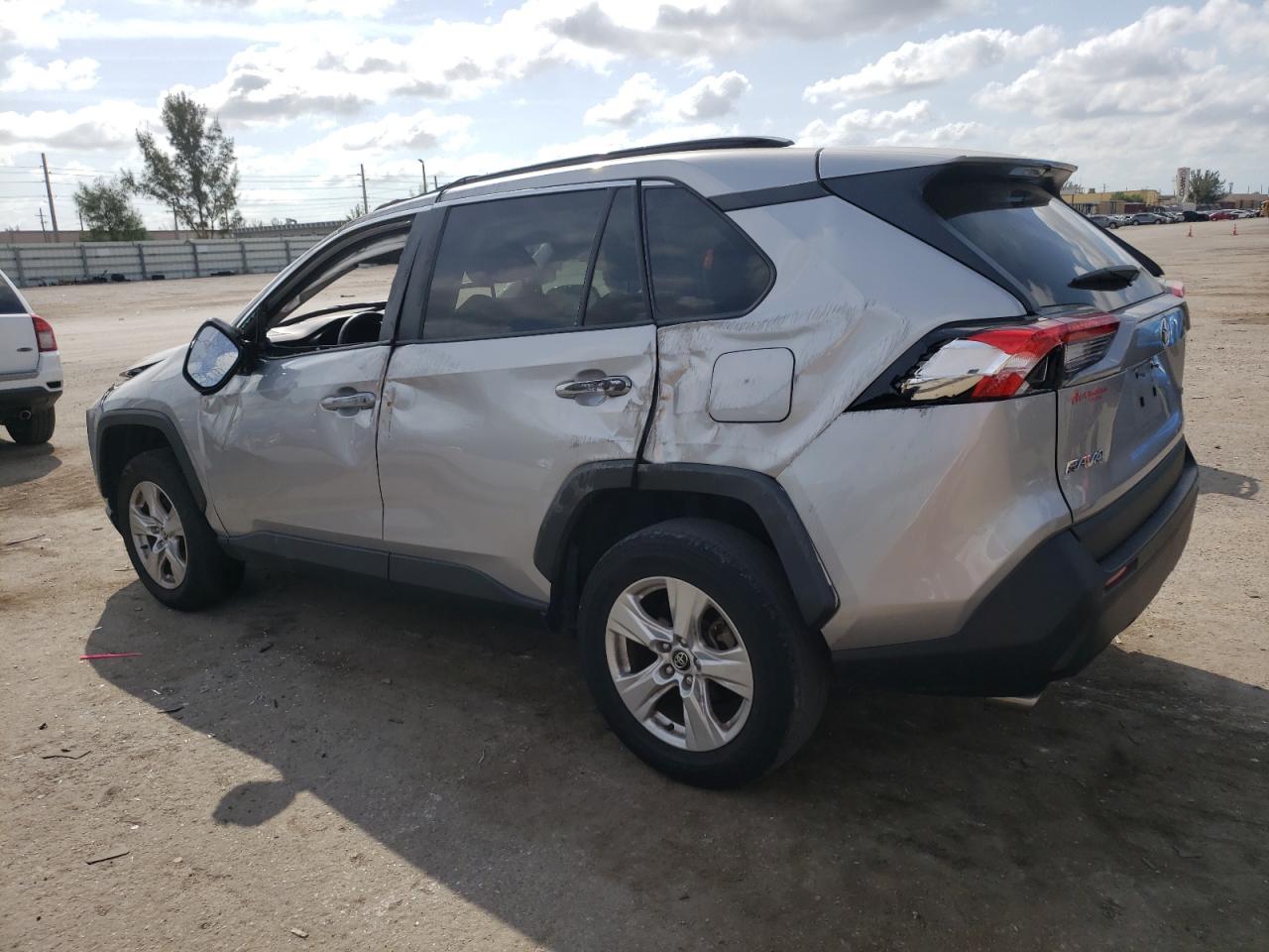 Photo 1 VIN: 2T3W1RFV3MC092903 - TOYOTA RAV 4 