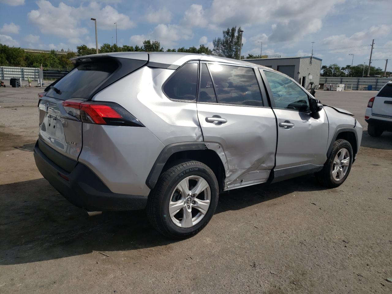 Photo 2 VIN: 2T3W1RFV3MC092903 - TOYOTA RAV 4 