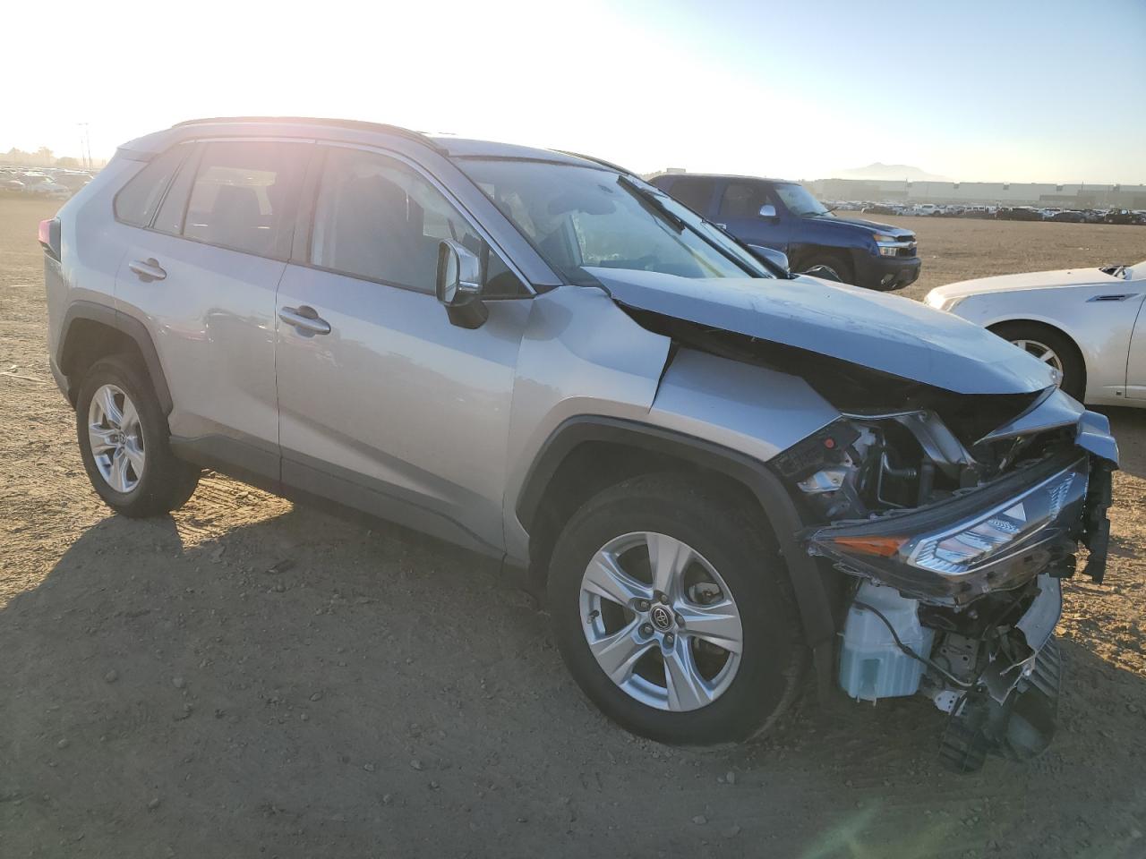 Photo 3 VIN: 2T3W1RFV4MW128189 - TOYOTA RAV4 